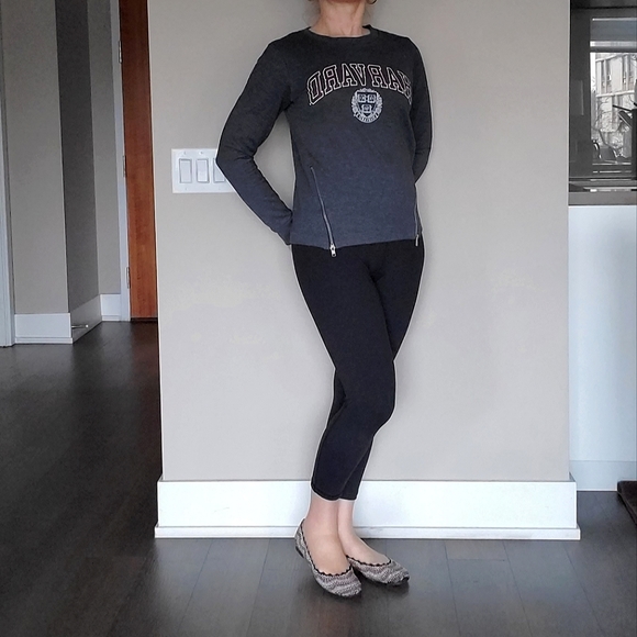 Harvard University Sweatshirt - Picture 9 of 15